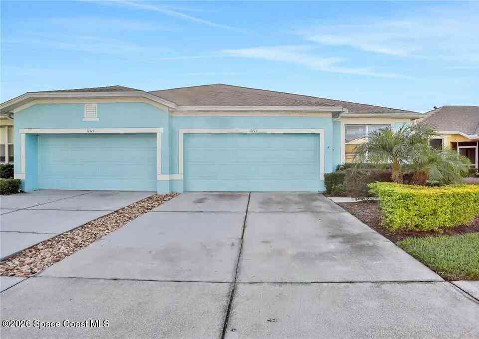 Townhouse For Sale - 11413 Captiva Kay Drive<br/> Hillsborough County, Riverview, FL 33569