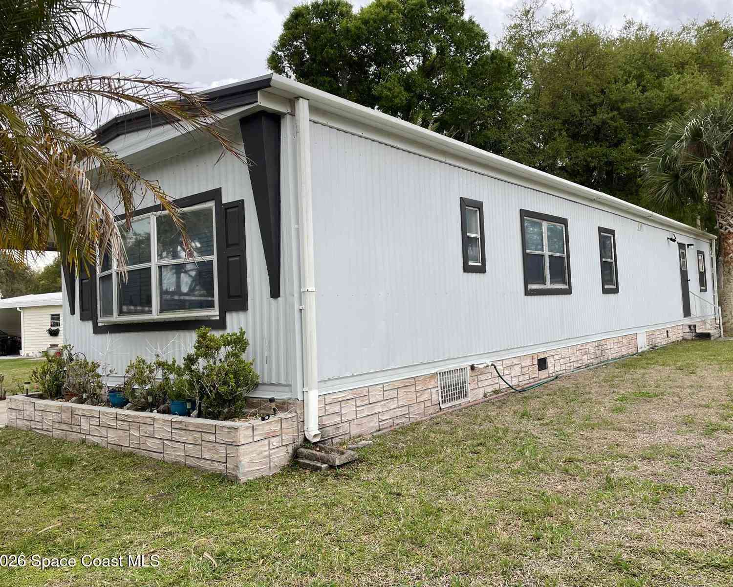 Mobile Home For Sale - 1020 Laurel Court<br/> Palm Bay, FL 32907