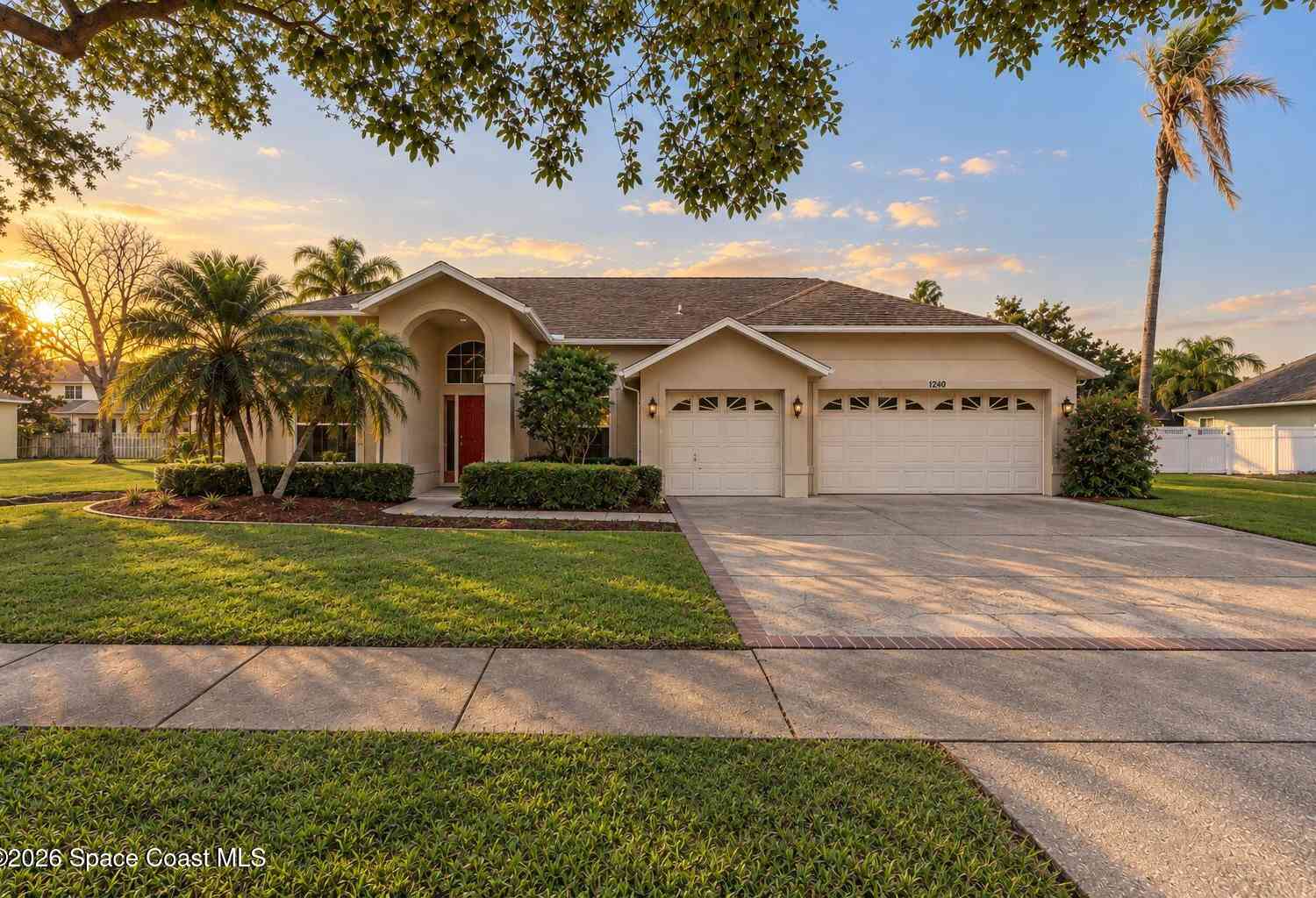 Homes For Sale - 1240 Mercedes Drive<br/> Merritt Island, FL 32952