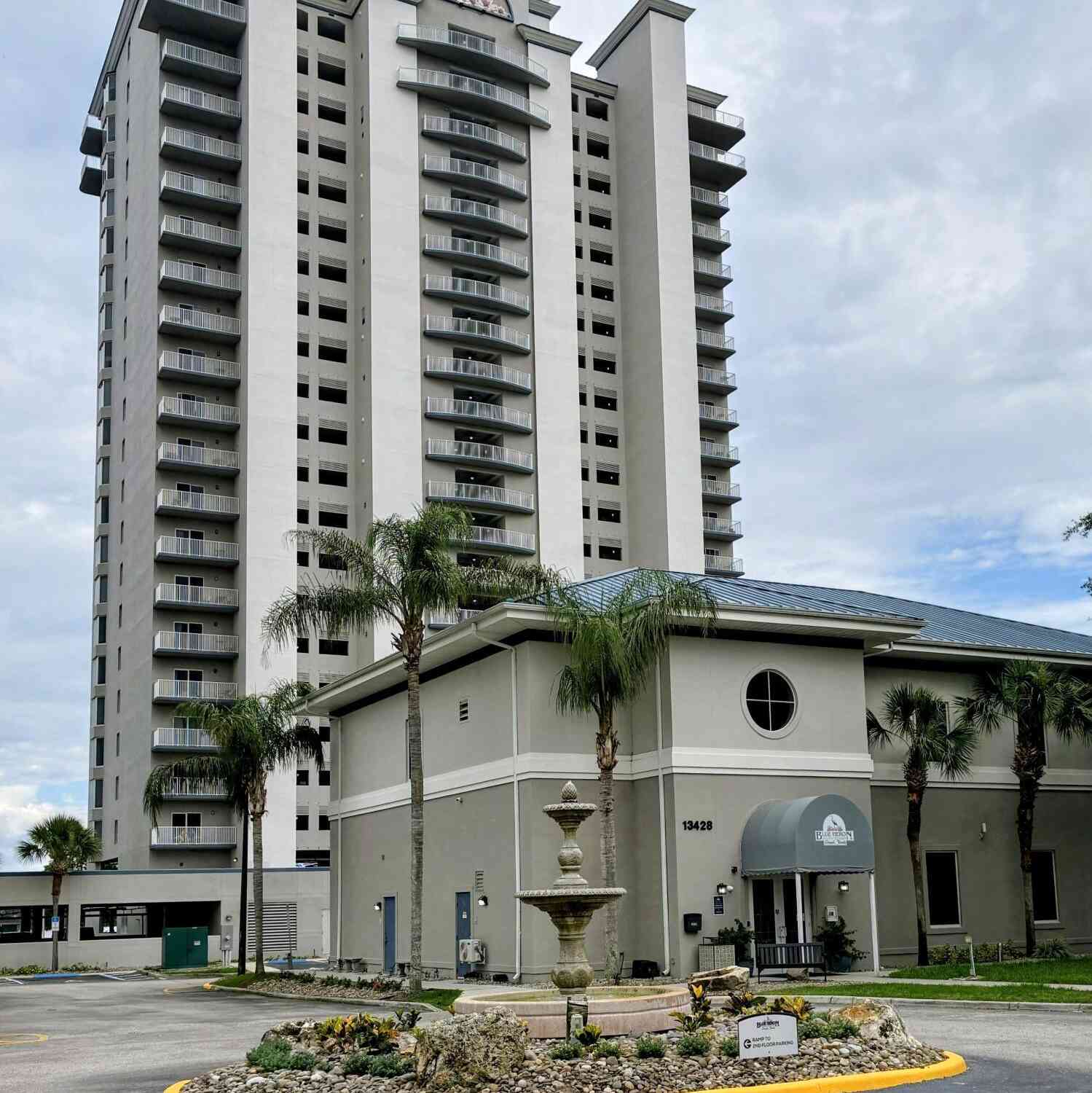 Condo For Sale - 13415 Blue Heron Beach Drive #809<br/> Orange County, Orlando, FL 32821