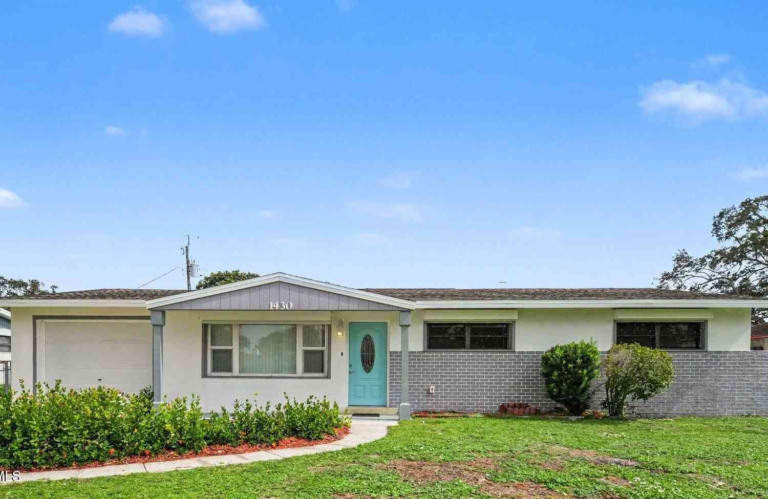 Homes For Sale - 1430 Windward Drive<br/> Melbourne, FL 32935