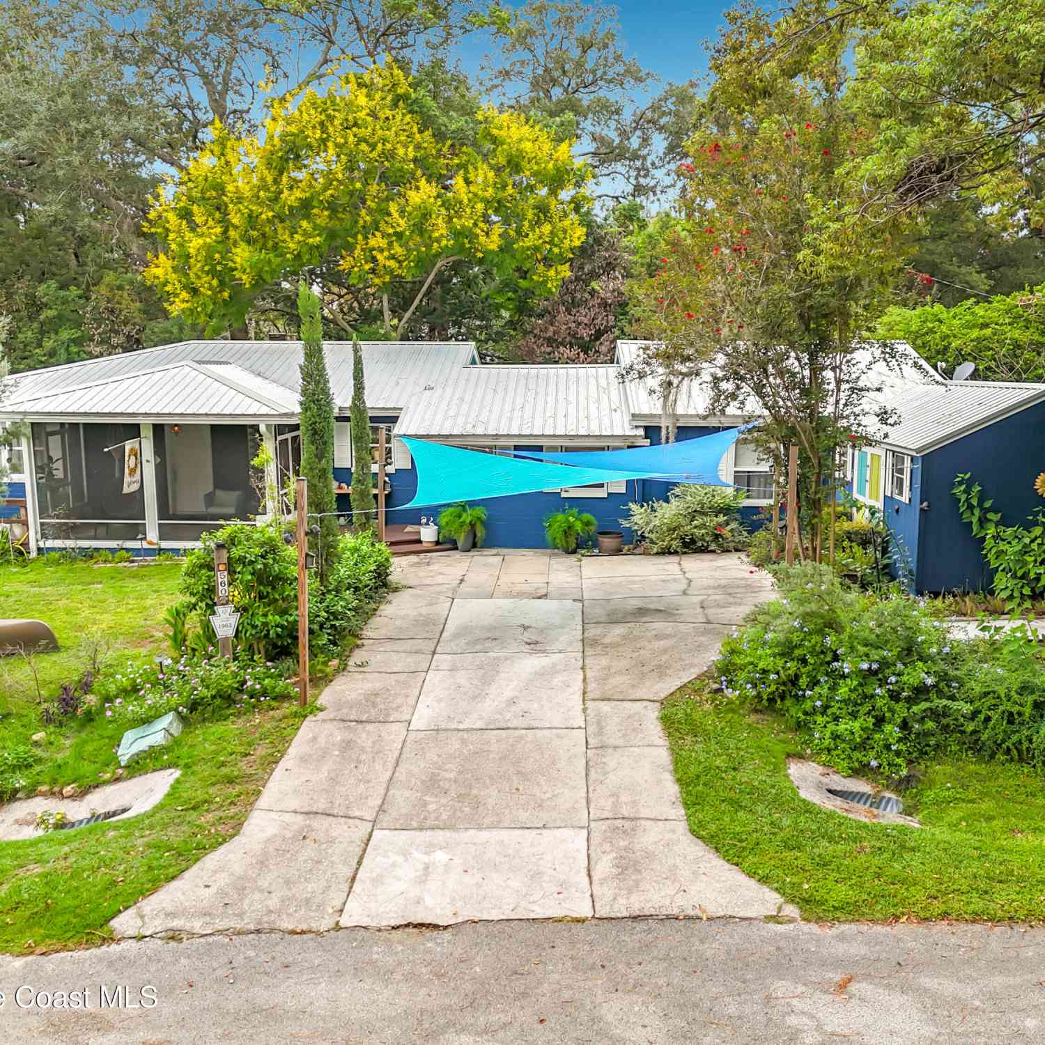 Homes For Sale - 560 Live Oak Avenue<br/> Keystone Heights, FL 32656