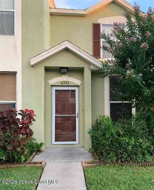 Townhouse For Sale - 6343 Osprey Lake Circle<br/> Riverview, FL 33578
