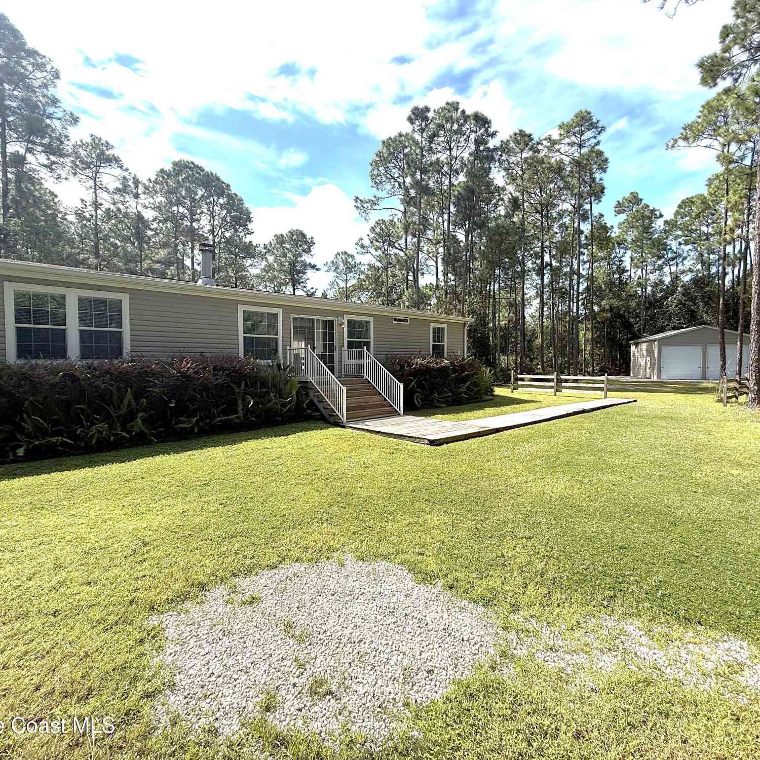 Mobile Home For Sale - 1161 Lake Harney Woods Boulevard<br/> Mims, FL 32754