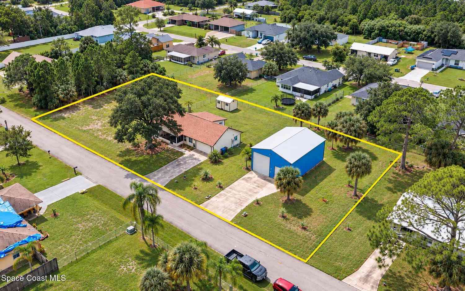 Homes For Sale - 528 Tropicaire Avenue<br/> Palm Bay, FL 32908