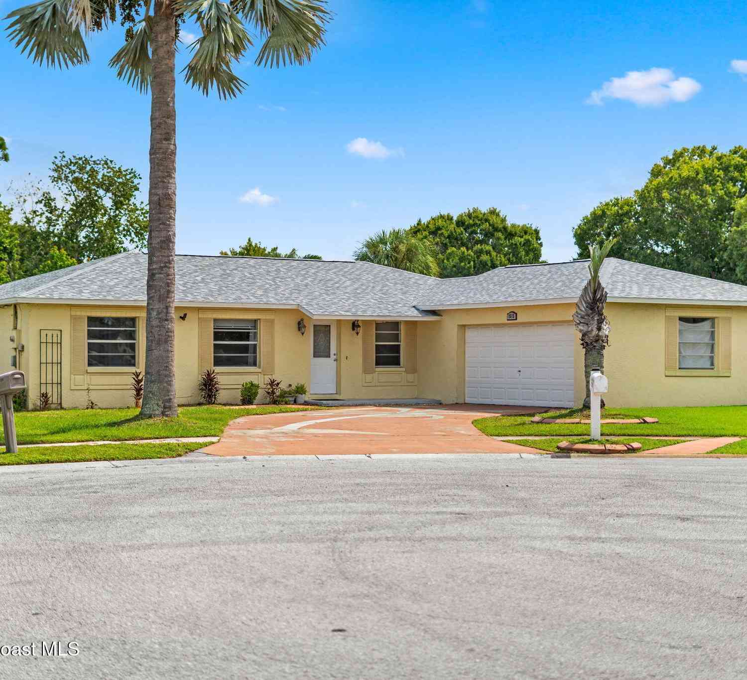 Homes For Sale - 1515 Gardner Drive<br/> Melbourne, FL 32935