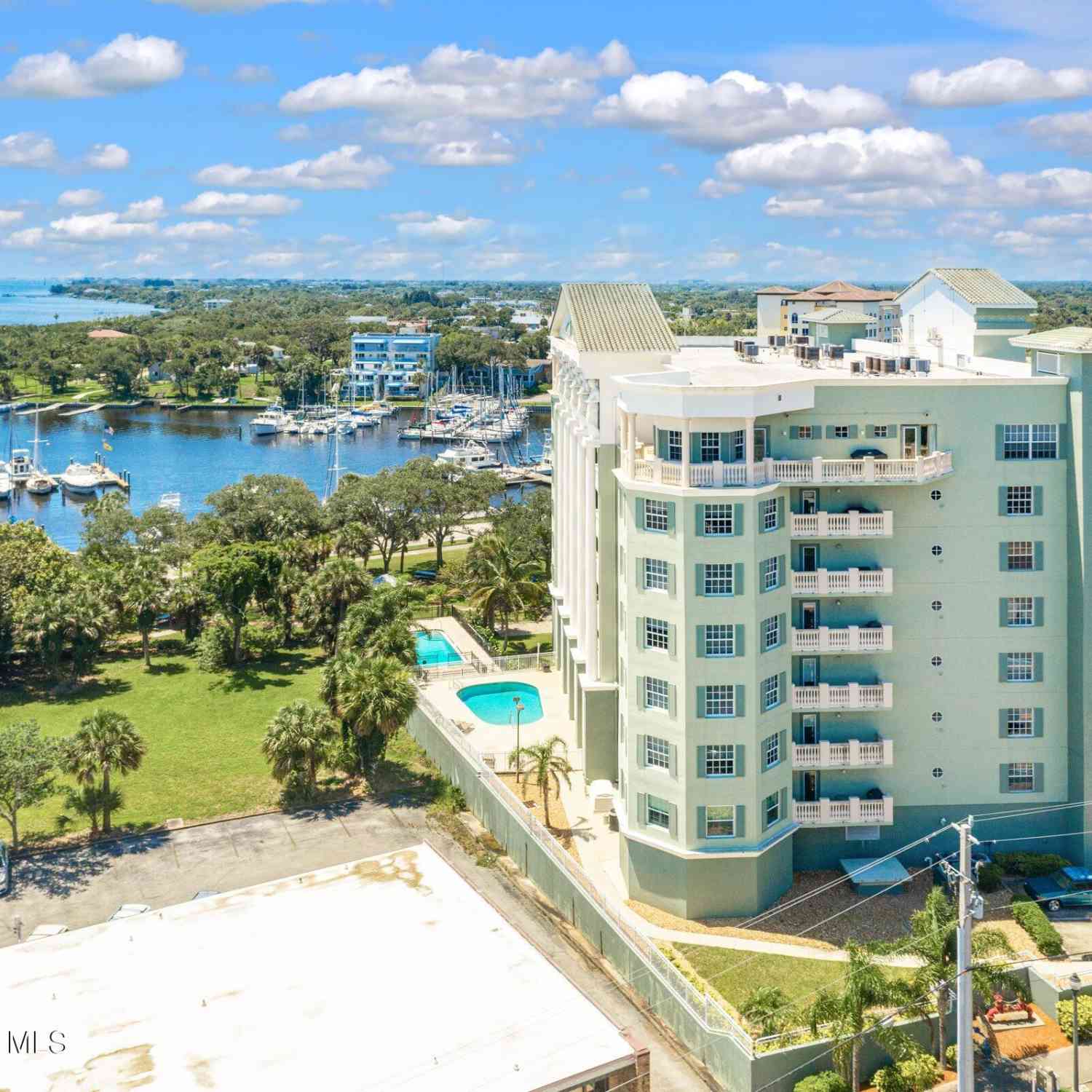 Condo For Rent - 1211 E New Haven Avenue #402<br/> Melbourne, FL 32901