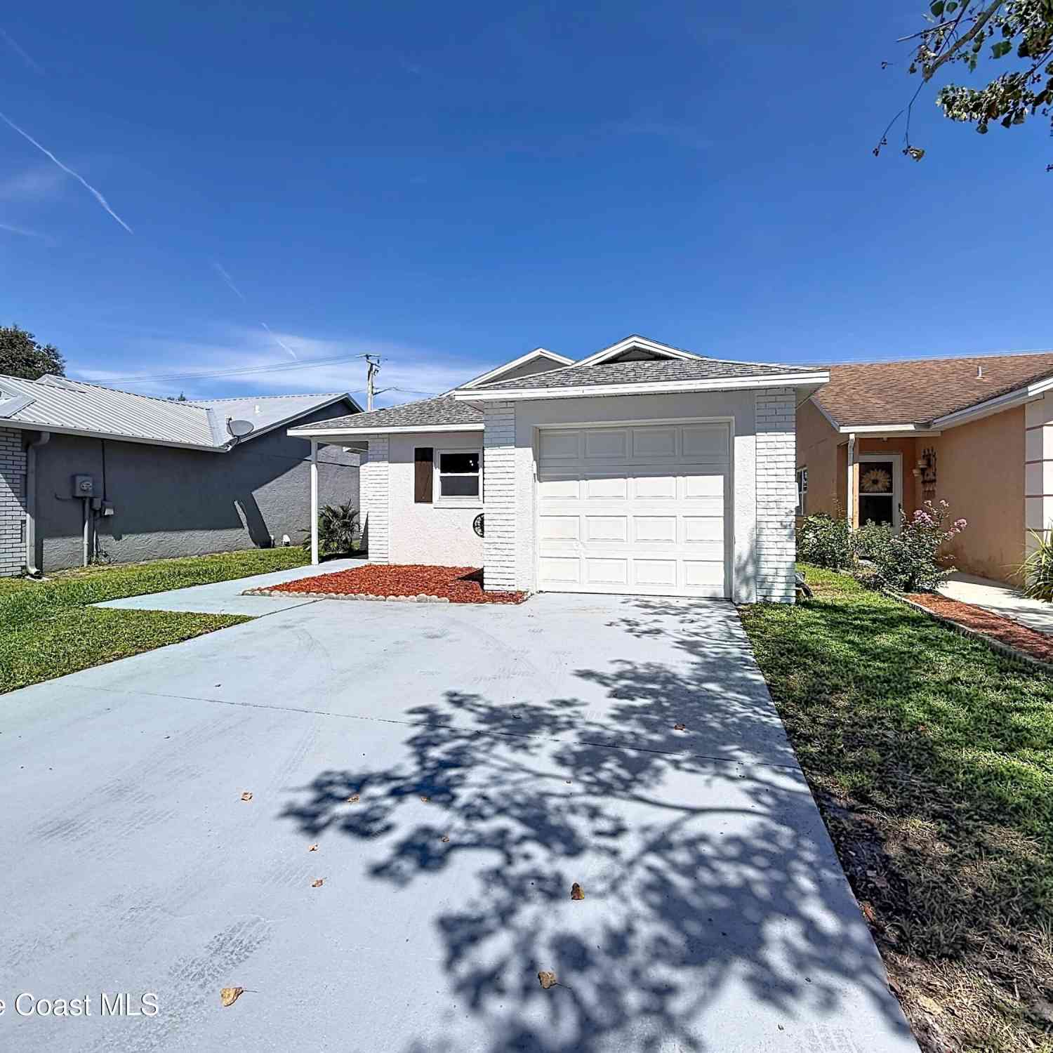 Homes For Sale - 4018 Marlberry Lane<br/> Melbourne, FL 32901