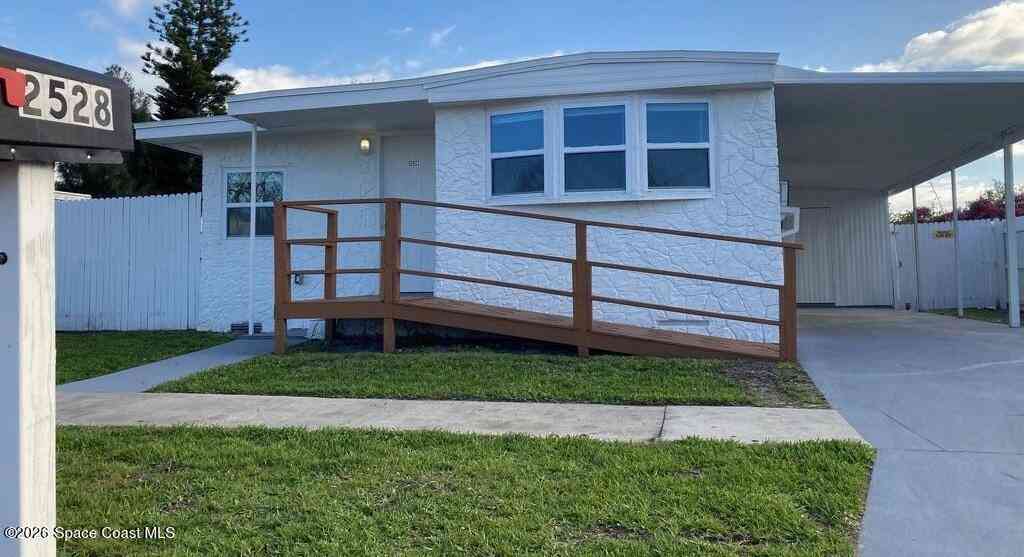 Mobile Home For Sale - 2528 Chatham Way<br/> Brevard County, Palm Bay, FL 32905