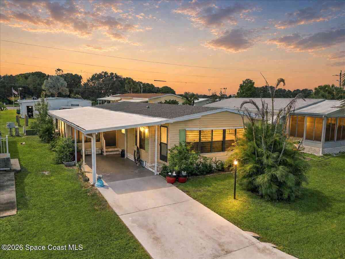 Mobile Home For Sale - 5351 Bannock Street<br/> Brevard County, Micco, FL 32976