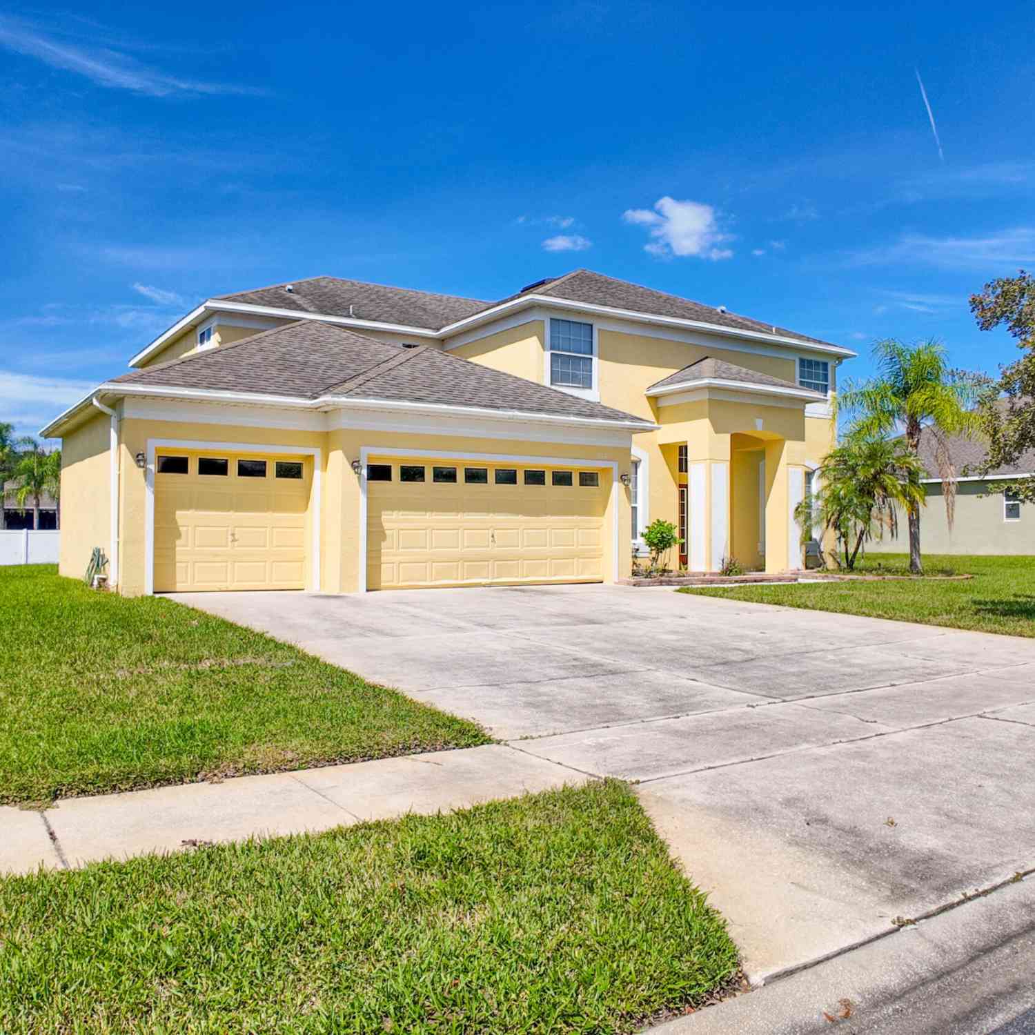 Homes For Sale - 3145 Twisted Oak Loop<br/> Kissimmee, FL 34744
