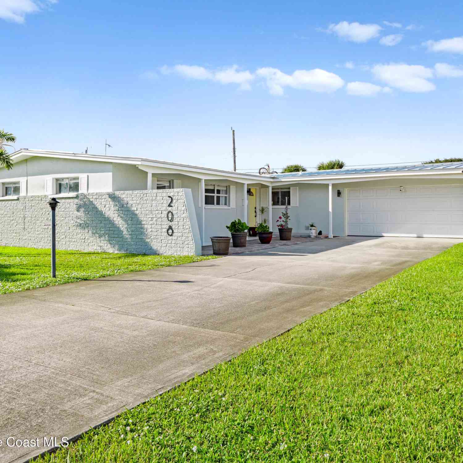 Homes For Sale - 208 Atlantic Boulevard<br/> Indian Harbour Beach, FL 32937