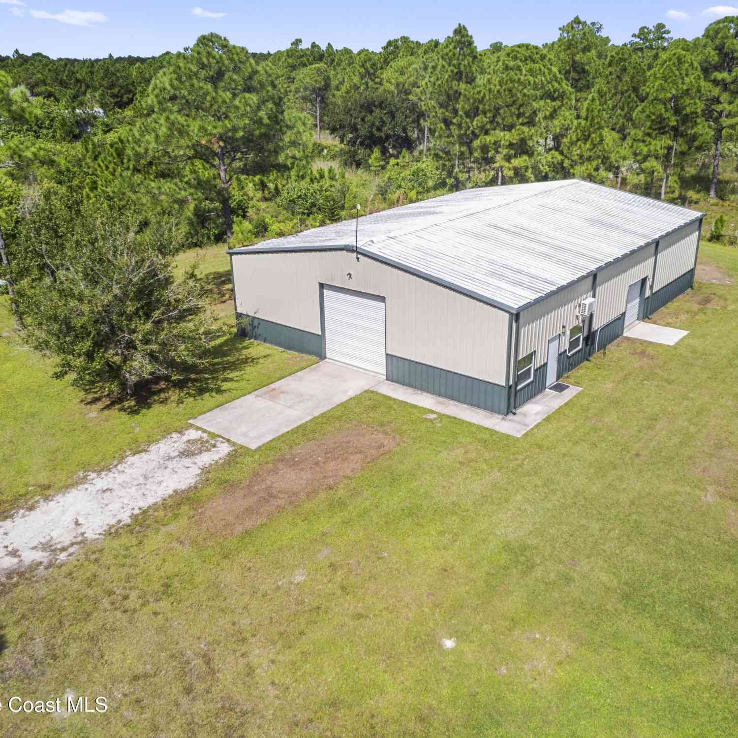 Homes For Sale - 13250 83rd Street<br/> Fellsmere, FL 32948