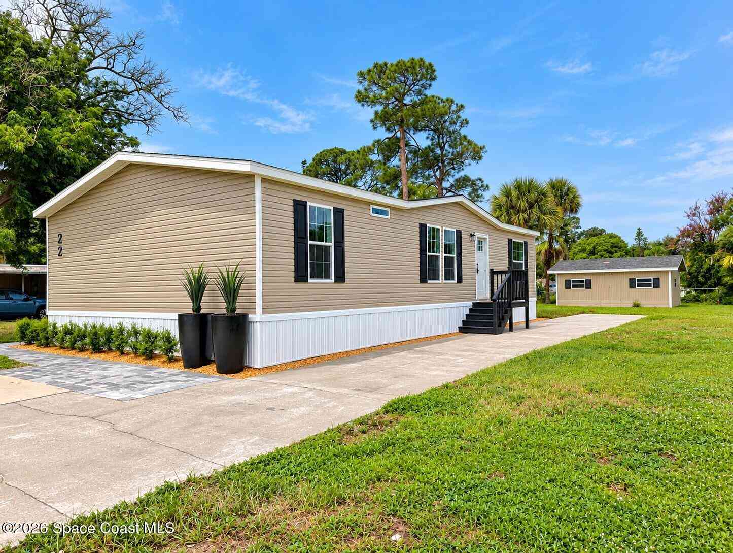 Mobile Home For Sale - 22 Nina Jean Drive<br/> Melbourne, FL 32904