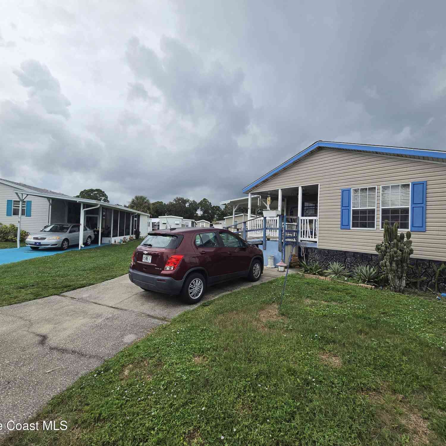 Mobile Home For Sale - 274 Charm Court<br/> Palm Bay, FL 32907