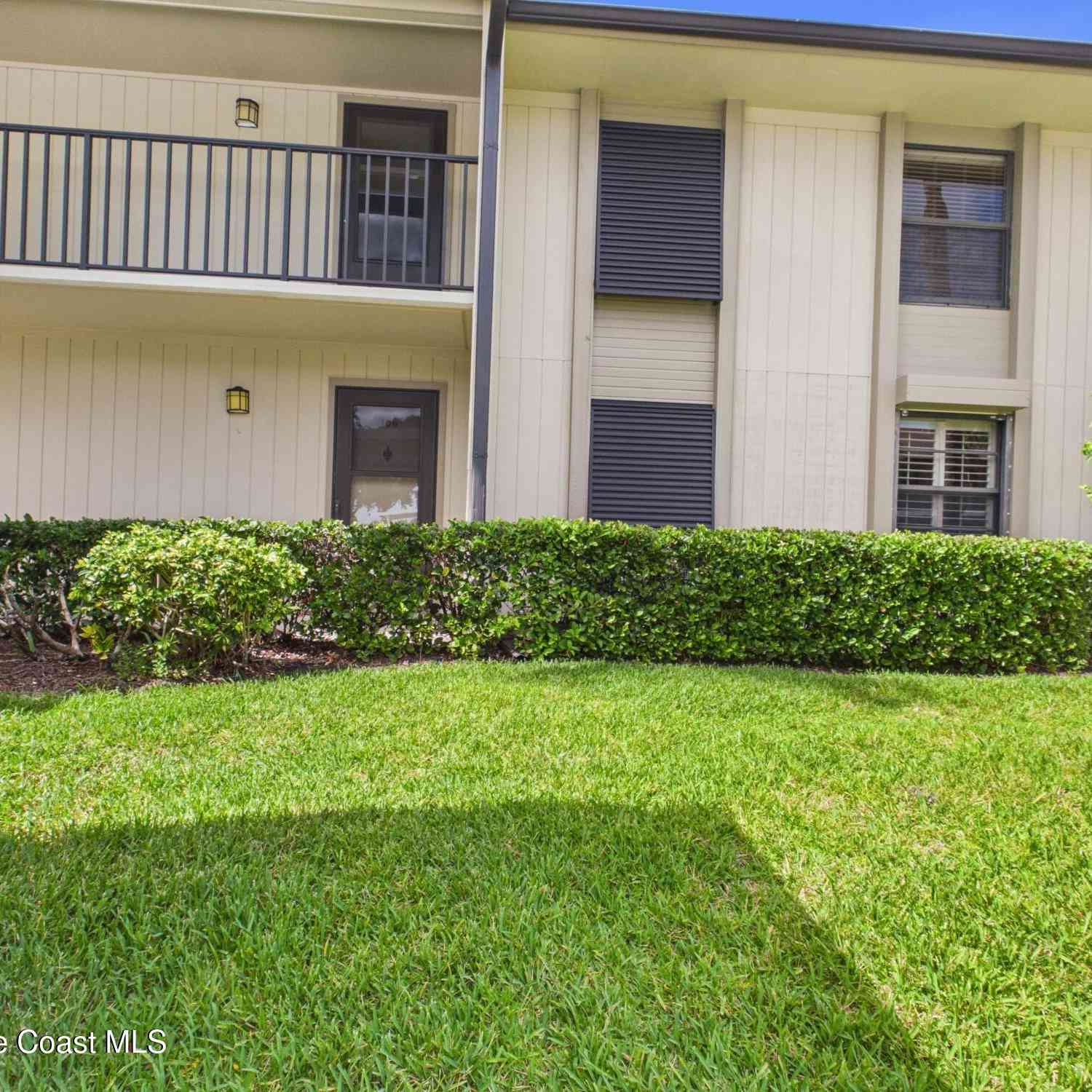 Condo For Sale - 18 Plantation Drive #106<br/> Indian River County, Vero Beach, FL 32966