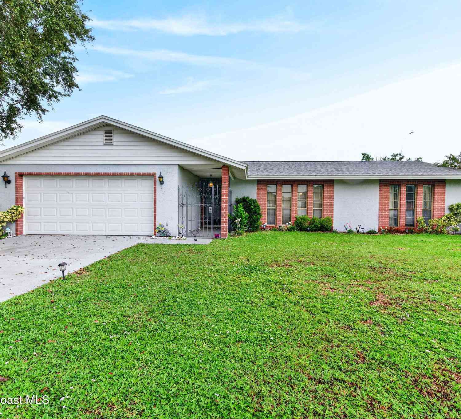Homes For Sale - 541 Charlotta Avenue<br/> Palm Bay, FL 32909