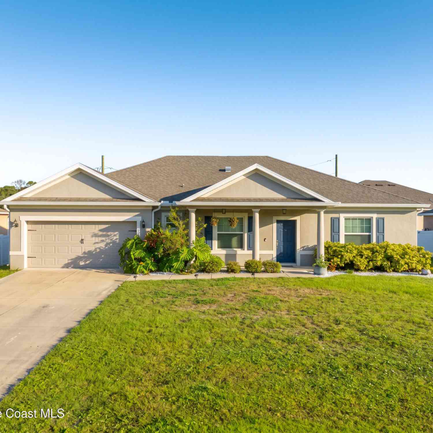 Homes For Sale - 2716 Diane Avenue<br/> Palm Bay, FL 32909