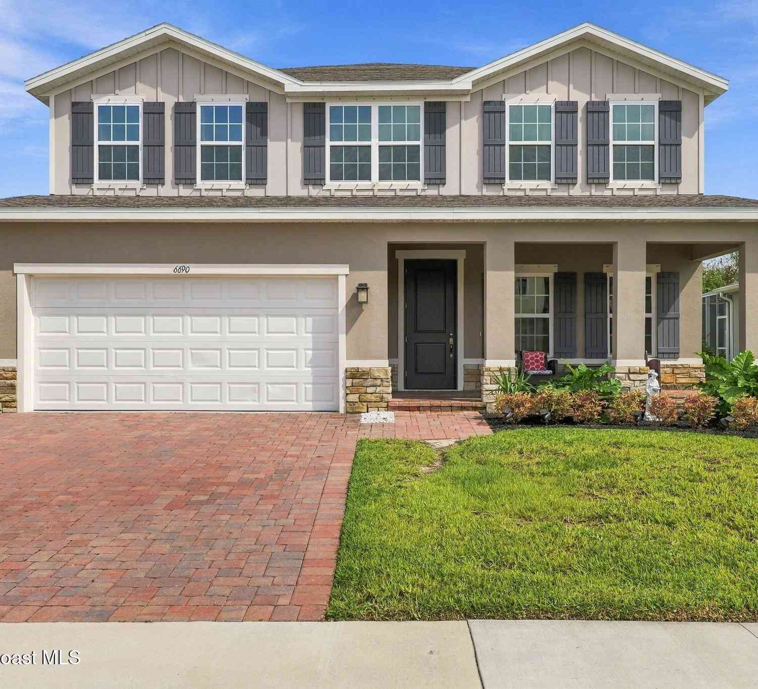 Homes For Sale - 6690 Canterbridge Drive<br/> Vero Beach, FL 32967
