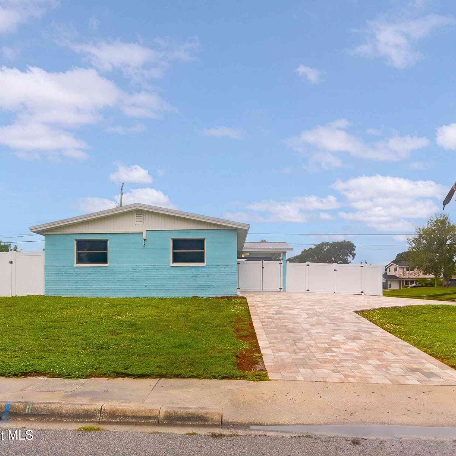 Homes For Sale - 632 Teak Drive<br/> Melbourne, FL 32935