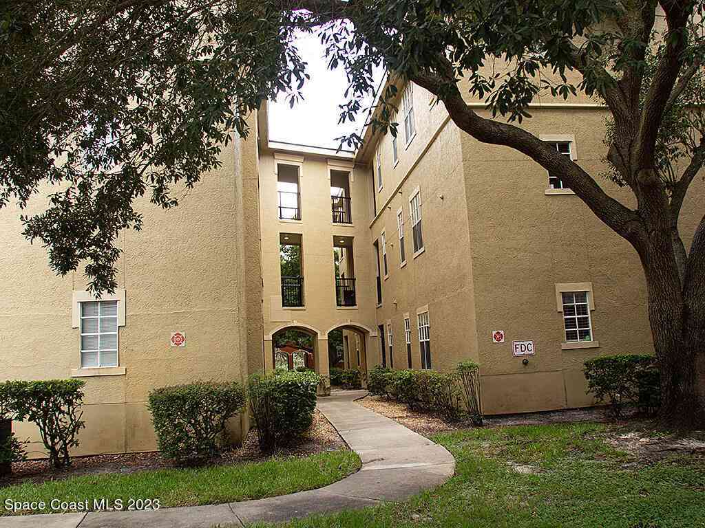 Condo For Sale - 1341 Arbor Vista Loop #301<br/> Lake Mary, FL 32746