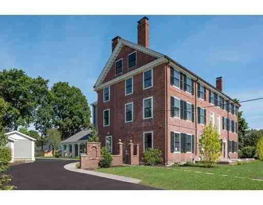 Apartment For Rent - 19 Court #202<br/> Dedham, MA 02026
