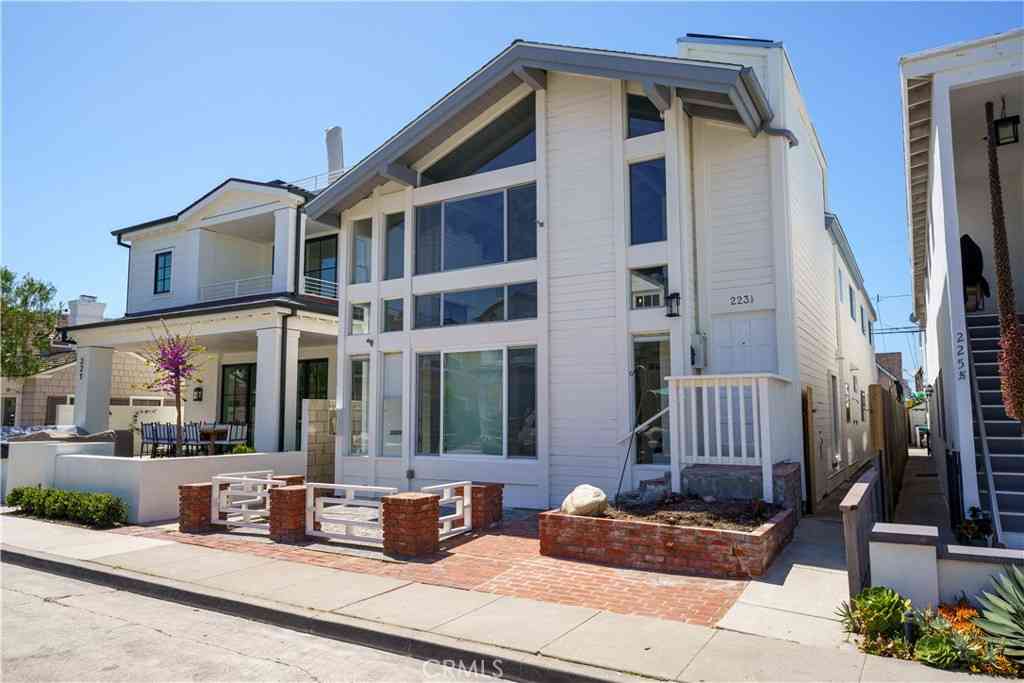 223 Sapphire Avenue For Rent, Newport Beach, CA 92662 Multifamily | ByOwner