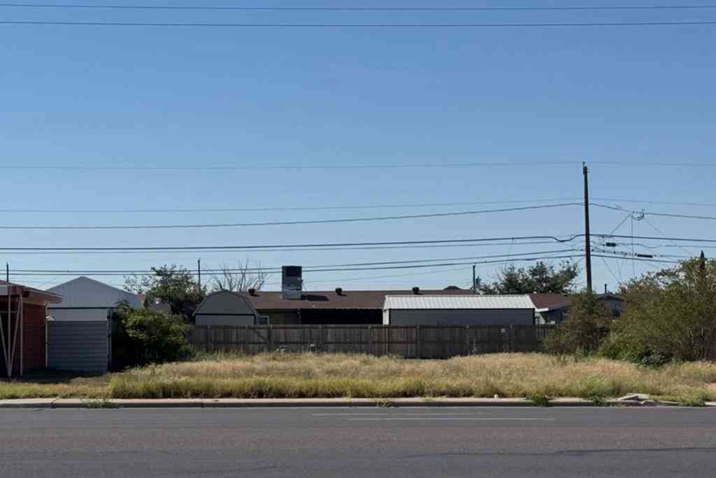 Vacant Land For Sale - 1608 E 42nd St<br/> Odessa, TX 79701