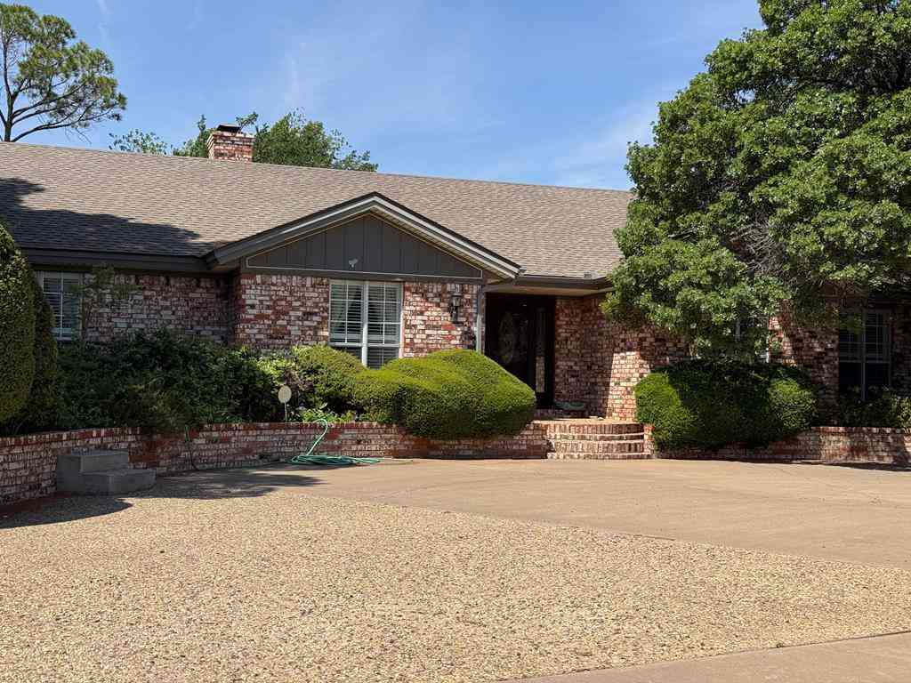 Homes For Sale - 4911 Learmont Dr<br/> Midland, TX 79705