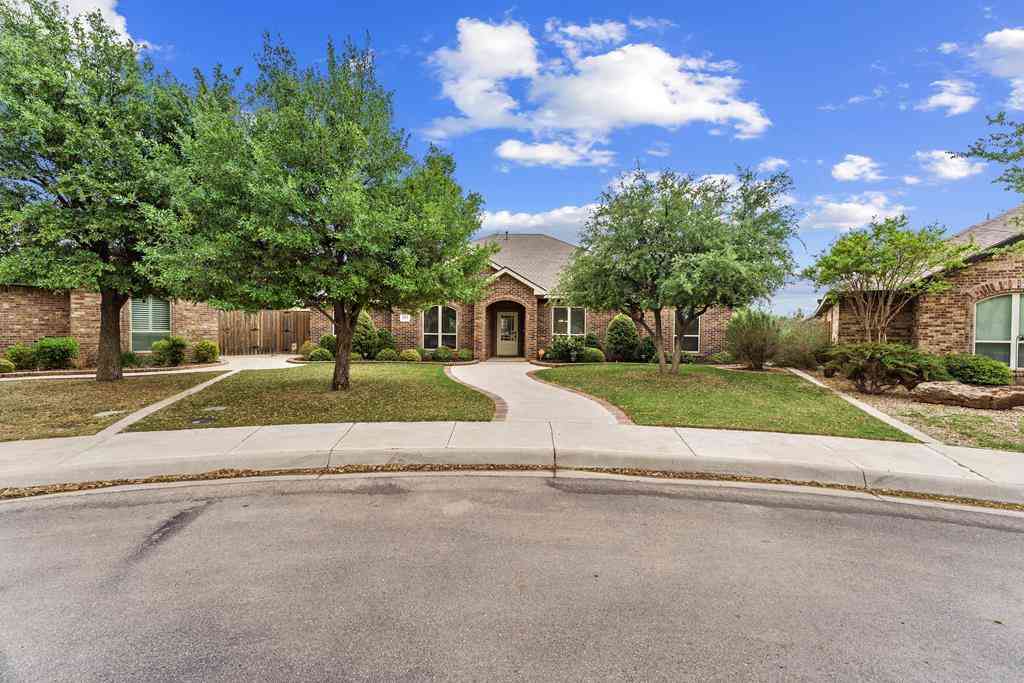 Homes For Sale - 4001 Heritage Oaks<br/> Midland County, Midland, TX 79707