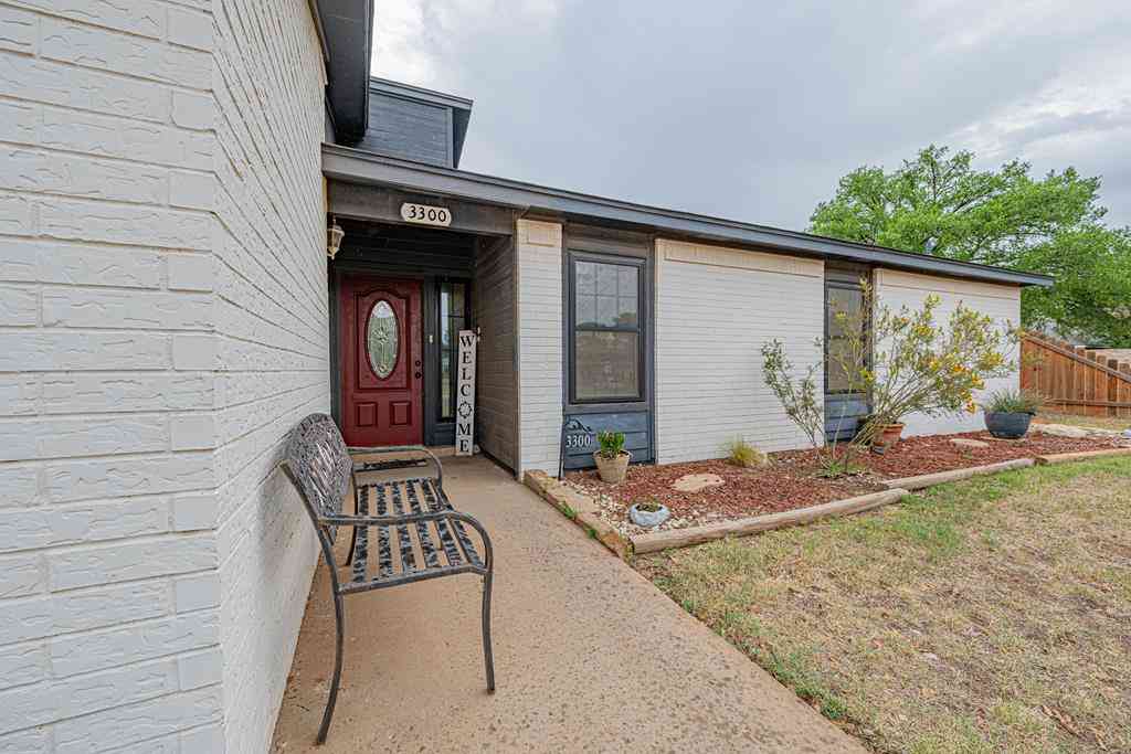 Homes For Sale - 3300 Dentcrest Dr<br/> Midland County, Midland, TX 79707