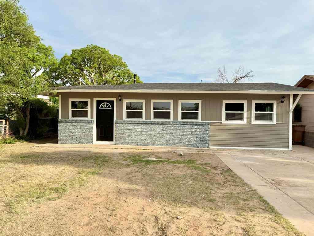 Homes For Sale - 1004 E 21st St<br/> Howard County, Big Spring, TX 79720
