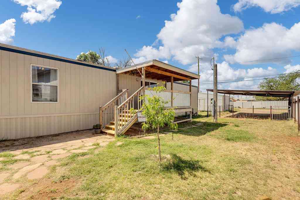 Homes For Sale - 920 S Mcelroy<br/> Crane County, Crane, TX 79731