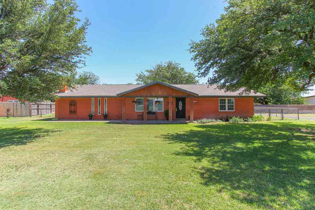 Homes For Sale - 111 S Moss Lake Rd<br/> Big Spring, TX 79720
