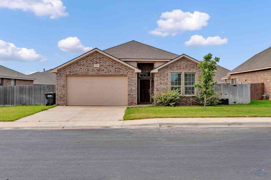 Homes For Sale - 2320 Ridgeway<br/> Midland, TX 79705