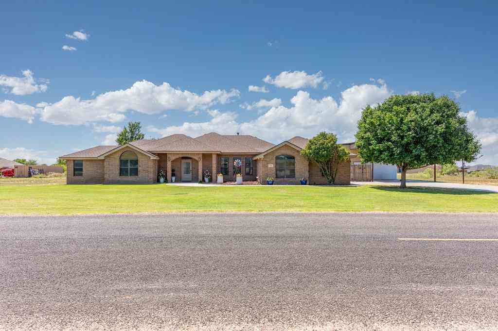 Homes For Sale - 2704 S County Rd 1067<br/> Midland, TX 79706