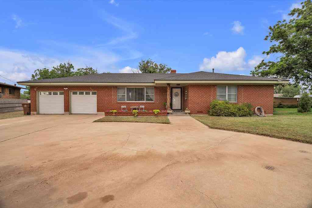 Homes For Sale - 1711 Harvard Ave<br/> Big Spring, TX 79720