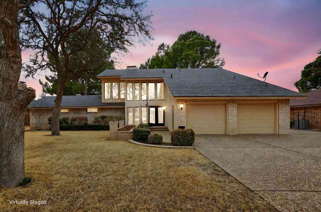 Homes For Sale - 4571 Shady Oak Court<br/> Midland County, Midland, TX 79707