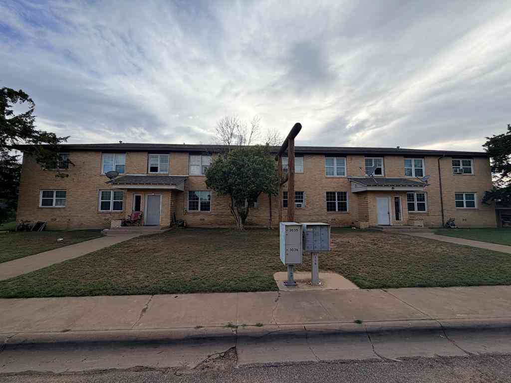 Apartment For Rent - 1101 N Carrizo St #6<br/> Midland, TX 79701