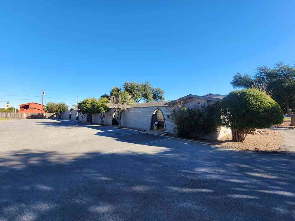 Apartment For Rent - 2910 W Michigan Ave #110<br/> Midland, TX 79701