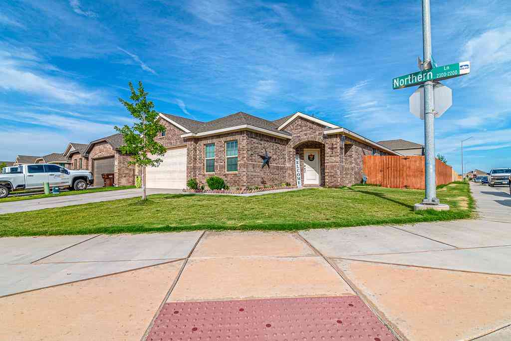 Homes For Sale - 2200 Northern Lane<br/> Midland, TX 79707