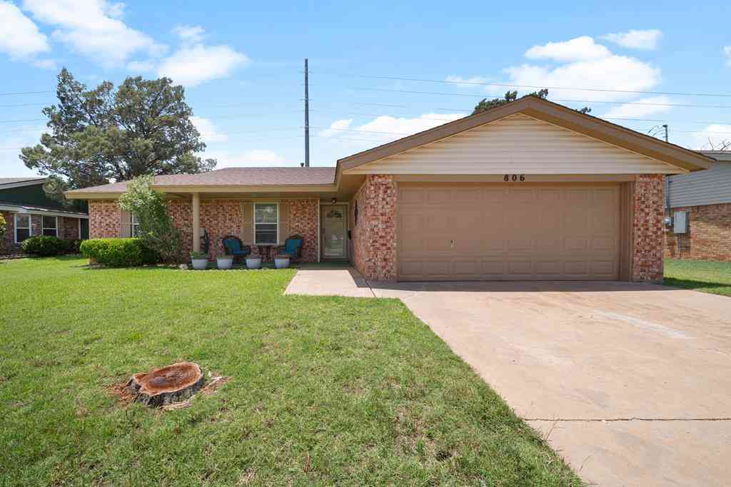 Homes For Sale - 806 Baylor Blvd<br/> Big Spring, TX 79720
