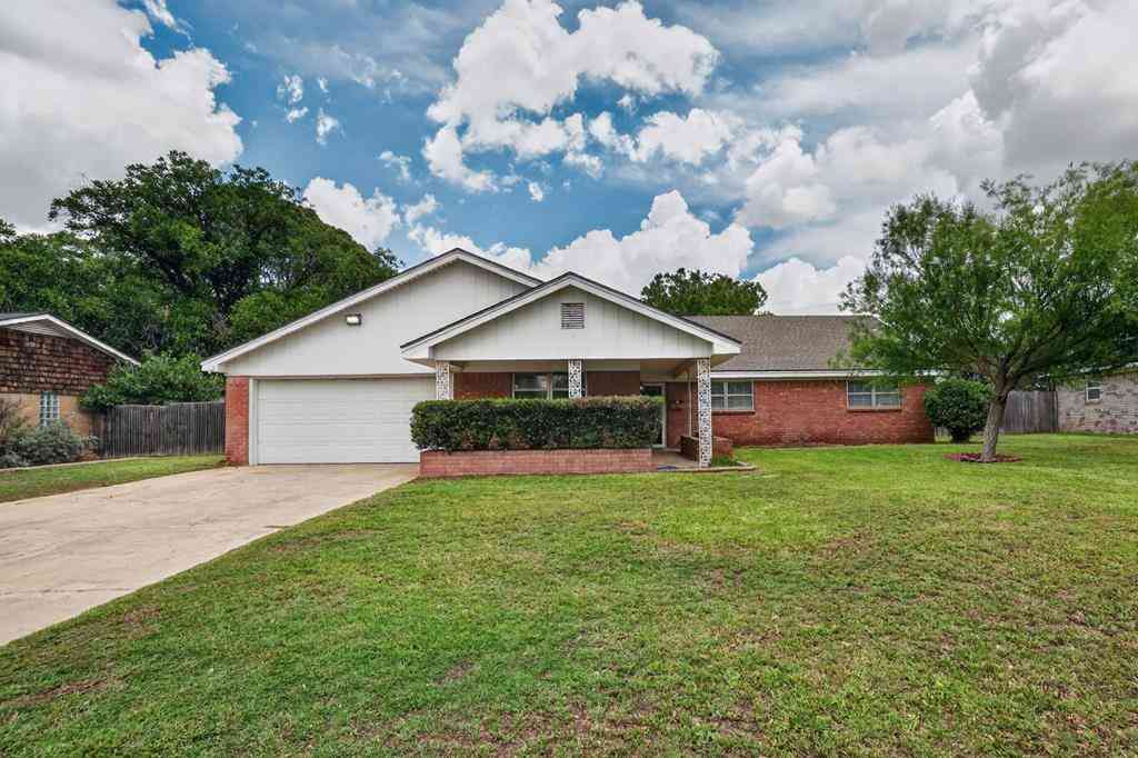 Homes For Sale - 3621 Hyde Park Ave<br/> Midland, TX 79707