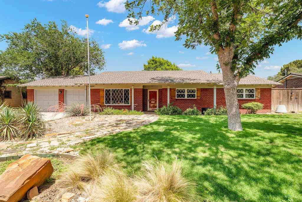 Homes For Sale - 2606 Racquet Club Dr<br/> Midland, TX 79705
