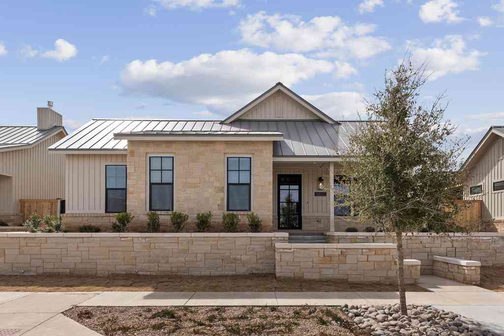 Homes For Sale - 6511 Lost Creek Loop<br/> Midland, TX 79707