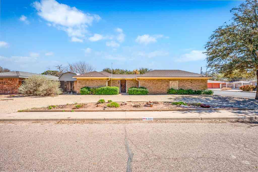 Homes For Sale - 4300 Boulder Dr<br/> Midland, TX 79707