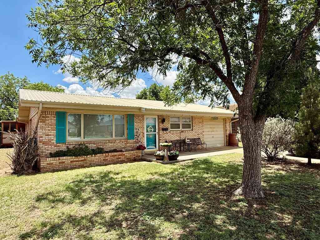 Homes For Sale - 3217 W Ohio Ave<br/> Midland, TX 79701