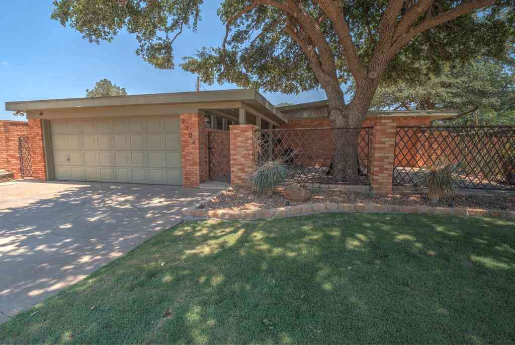 Homes For Sale - 2104 N H St<br/> Midland, TX 79705