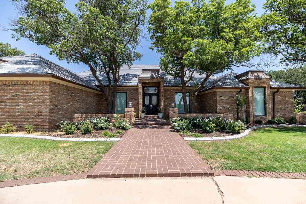 Homes For Sale - 1707 Cedar Creek Drive<br/> Scurry County, Snyder, TX 79549