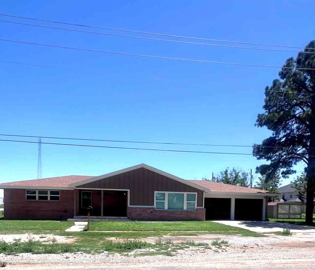 Homes For Sale - 1505 School Street<br/> Stanton, TX 79782
